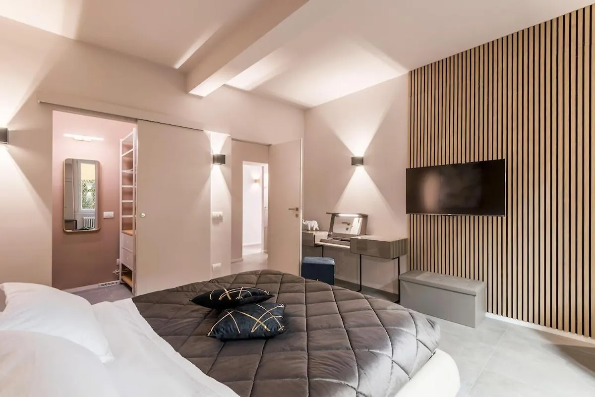 Gf Harmony Suite Colosseo Rome Apartment